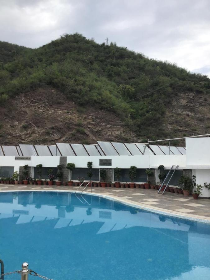 Parwanoo Timber Trail Base Resort - At The Foothills Of Adventure מראה חיצוני תמונה
