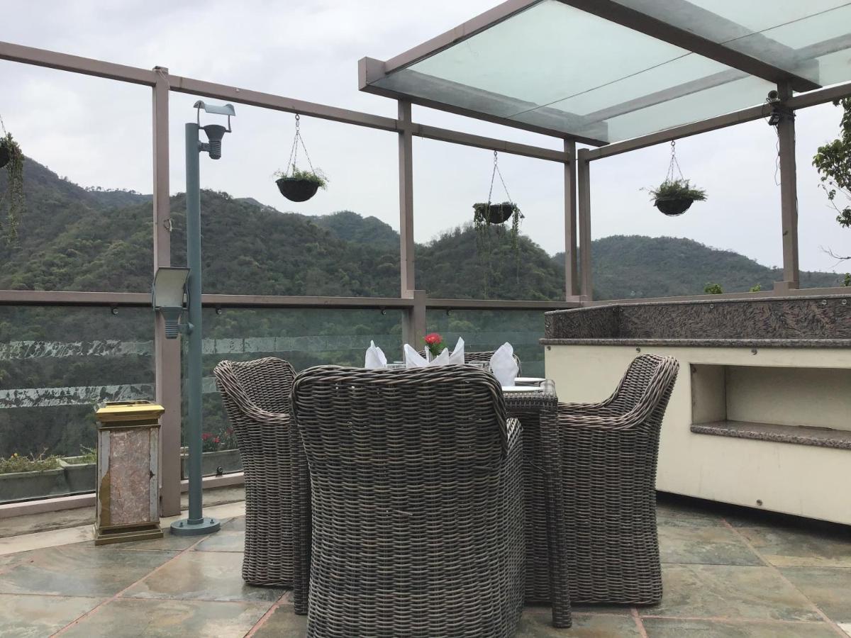 Parwanoo Timber Trail Base Resort - At The Foothills Of Adventure מראה חיצוני תמונה